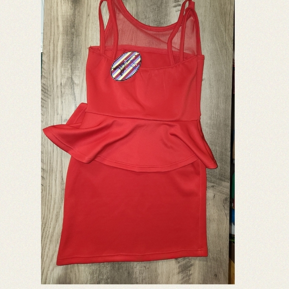 Mod Modele Beautiful Red strapless dress with sheer neck and ruffled waist SZ L - Picture 2 of 3